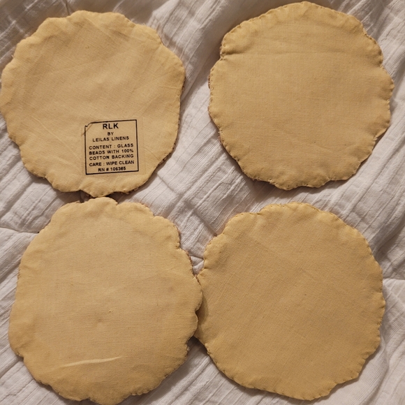 Set of 4 Glass beaded seashell coasters - Picture 4 of 4